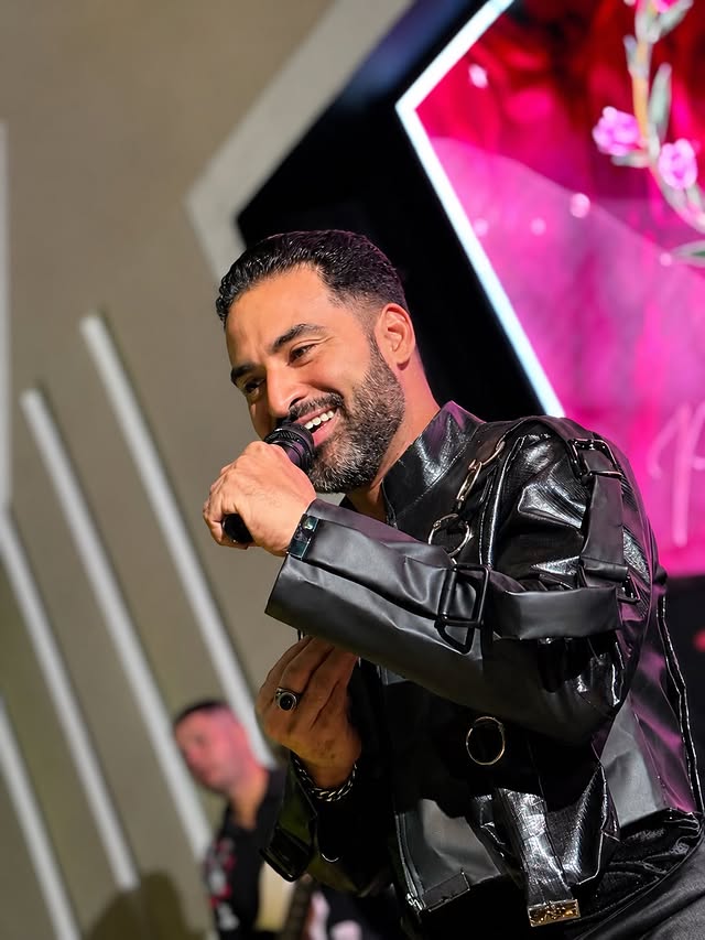 Anderson Ferrer em apresentação ao vivo